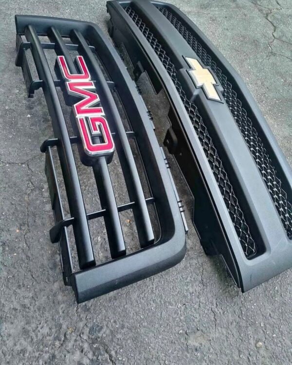 Authentic 2007–2013 Chevy Silverado & GMC Sierra Factory-Style Front Radiator Grille Assem