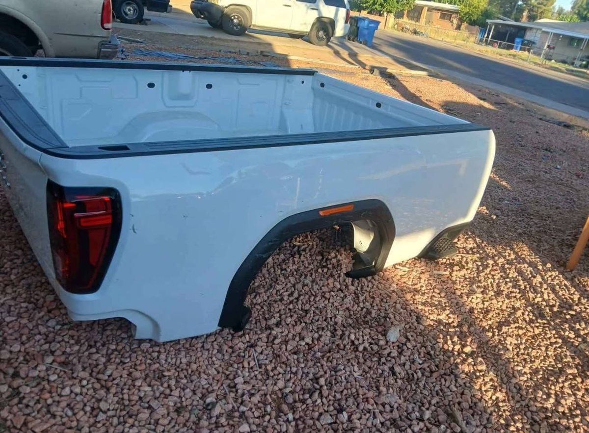 2020-2025 GMC Tailgate photo 3 2020-2025 GMC Tailgate
