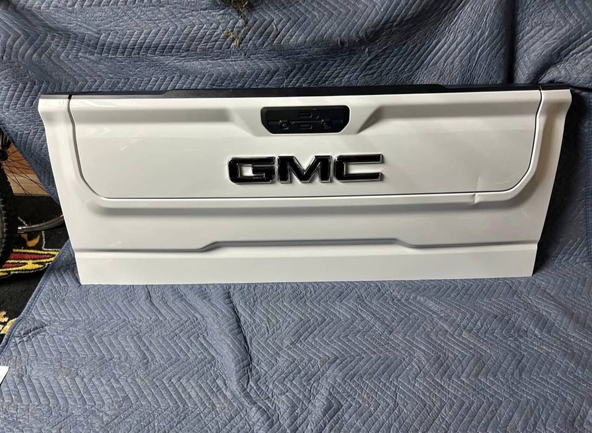 Gmc Tailgate photo 1 Gmc Tailgate