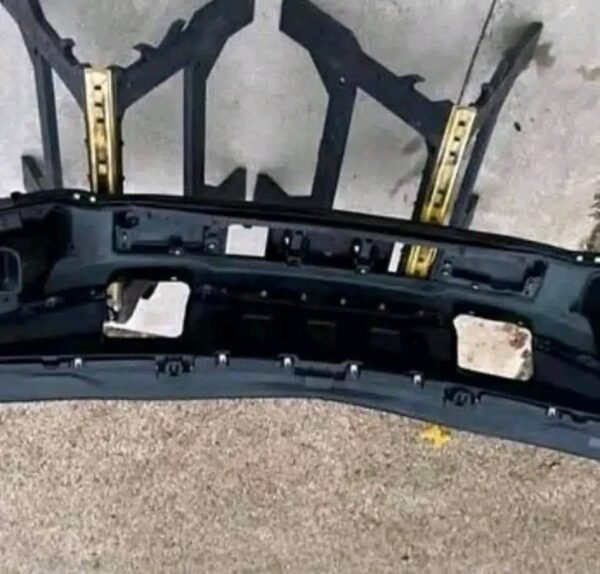 2018-2020 F150 F-150 Front Bumper complete with fog lights. XLT, Lariat, King Ranch This i