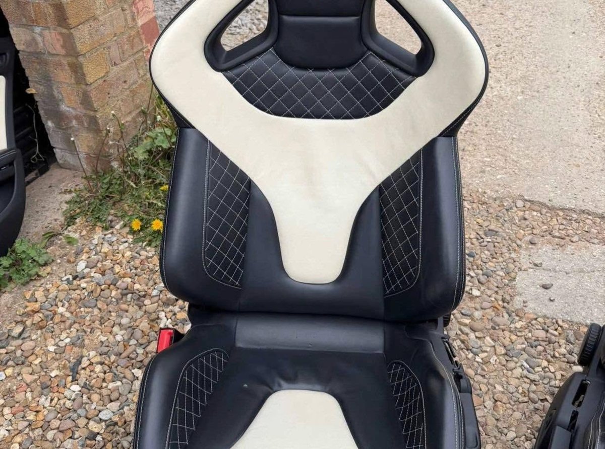 RS4 B8 Exclusive Wingback (Recaro) – Rare Set photo 3 RS4 B8 Exclusive Wingback (Recaro) – Rare Set
