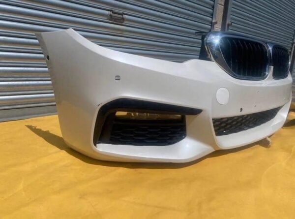 BMW 5 Series G30/G31 M Sport Front Bumper – WhiteUpgrade your BMW with a genuine used fron