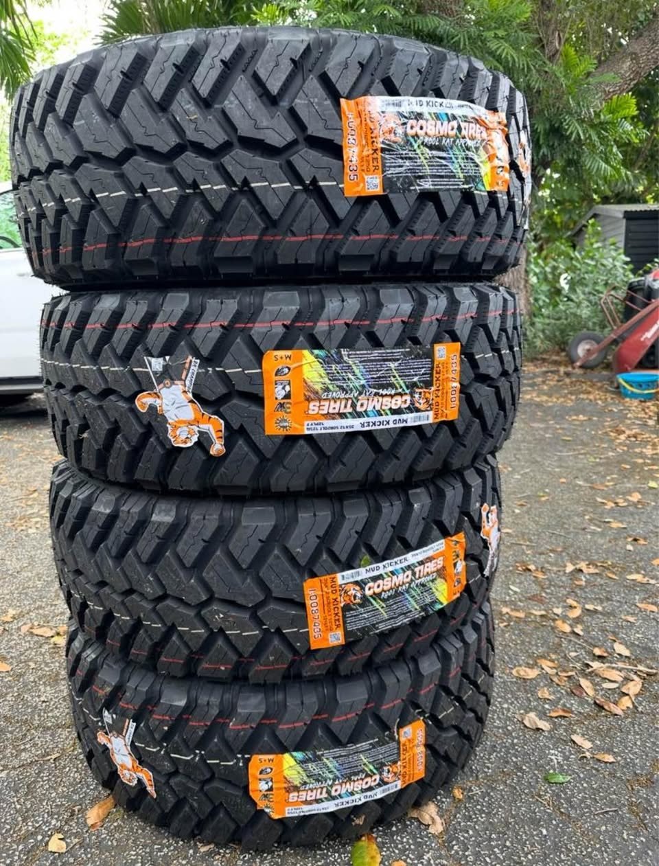 SET OF 4 BRAND NEW 35x12.50R20 COSMO MUD KICKER M/T TIRES — 12-PLY photo 2 SET OF 4 BRAND NEW 35x12.50R20 COSMO MUD KICKER M/T TIRES — 12-PLY