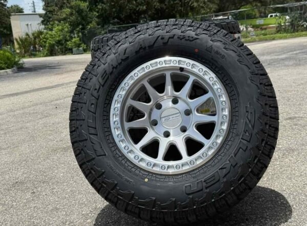 33” CHEVY / GMC WHEELS & TIRES – SILVERADO • TAHOE • SUBURBAN • SIERRA • YUKON • ESCALADE