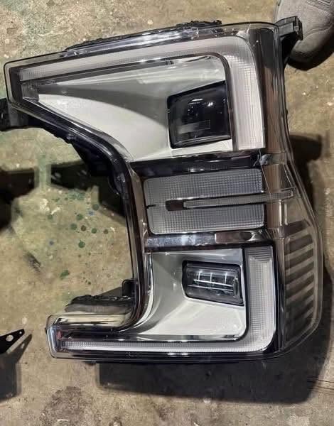 2020+ FORD OEM LED HEADLIGHTS – CUSTOM PAINTED | PREMIUM OEM TAKE-OFF