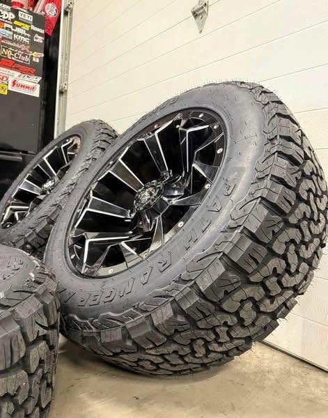 20x10 -18 FUEL ASSAULT WHEELS — 8x165.1 / 8x6.5