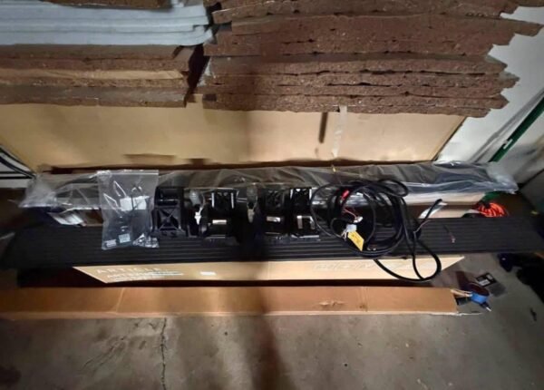 AMP RESEARCH POWERSTEP — FULL SET — LIKE NEW FORD RAPTOR R