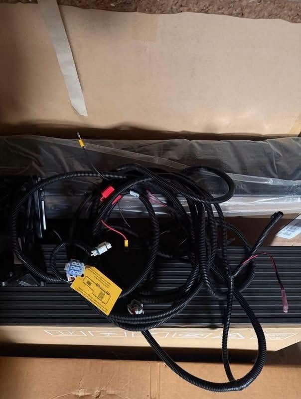 AMP RESEARCH POWERSTEP — FULL SET — LIKE NEW FORD RAPTOR R photo 2 AMP RESEARCH POWERSTEP — FULL SET — LIKE NEW FORD RAPTOR R