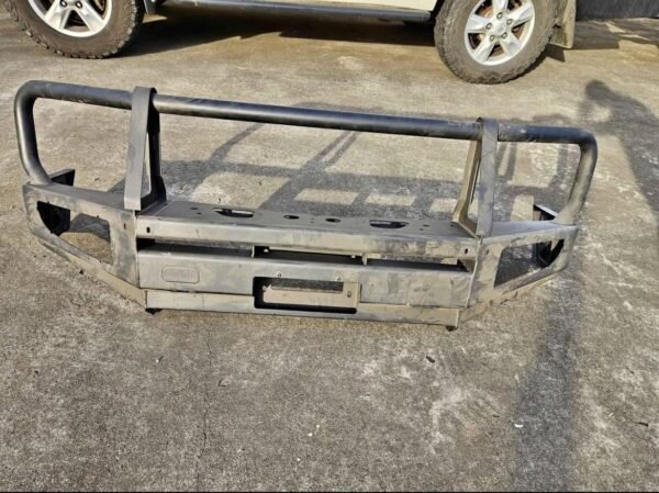 USED ARB BULL BAR — WINCH COMPATIBLE | D40 NISSAN NAVARA