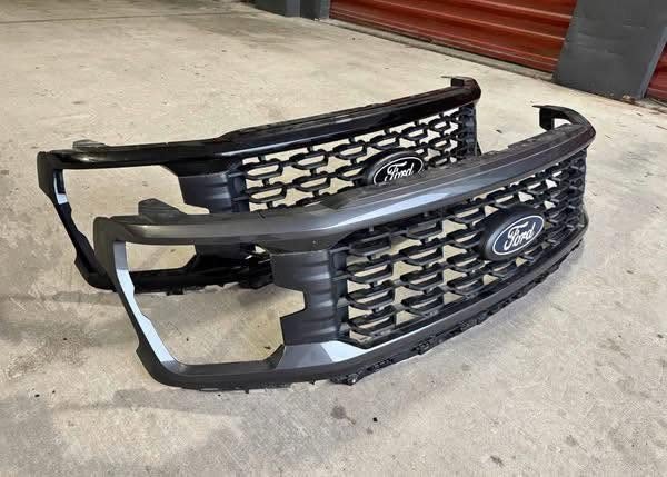 2024–2025 FORD F-150 OEM FRONT GRILLE – SET OF 2