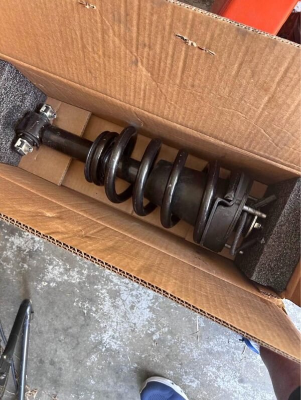 ARNOTT AIR SUSPENSION STRUT — 2015–2017 GMC YUKON DENALI