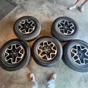OEM WHEELS & TIRES, 2025 FORD BRONCO OUTER BANKS
