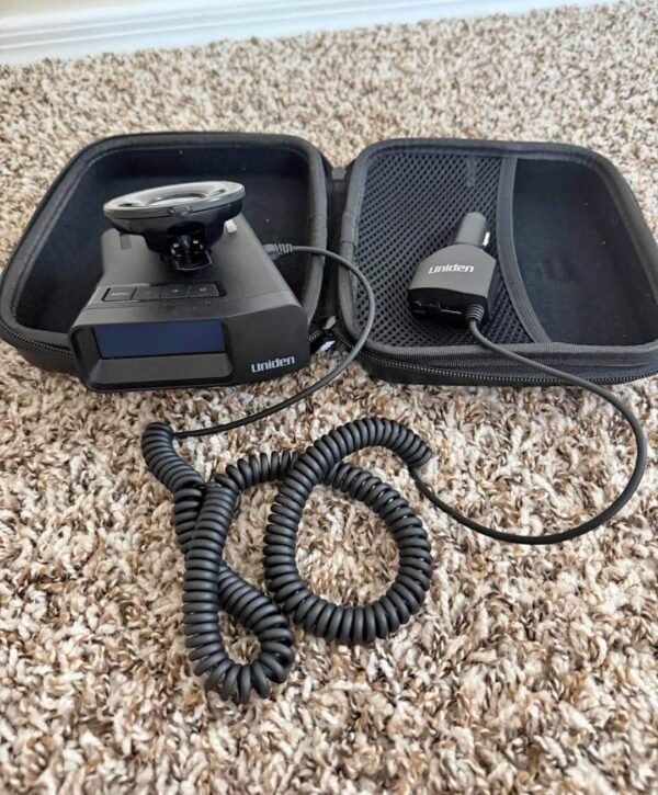 UNIDEN R7 RADAR DETECTOR – EXTREME LONG-RANGE DETECTION