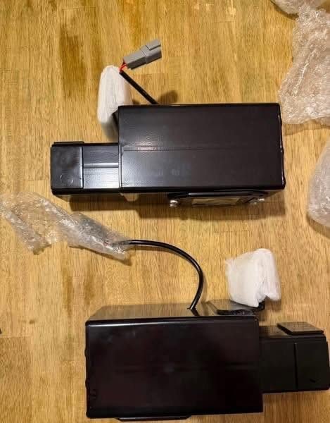 BRAND NEW ARMORED RIDGEBACK HITCH LIGHTS – FORD SUPER DUTY