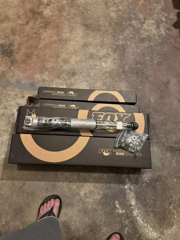 BRAND NEW 2019–2023 FOX LEVELING KIT – STILL SEALED IN THE BOX!