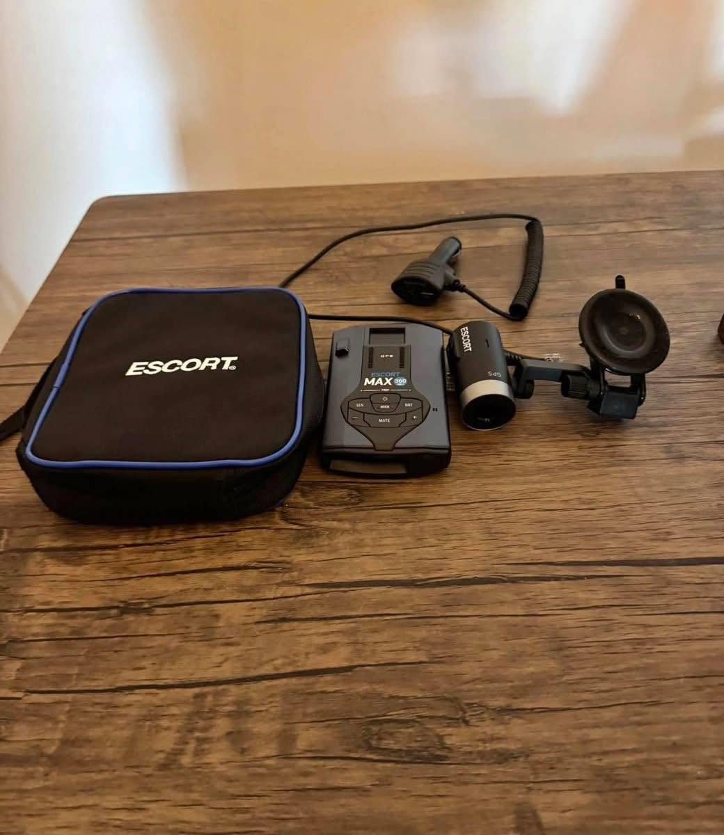 Escort MAX 360 MKII Radar Detector + M2 Smart Dash Cam Bundle photo 2 Escort MAX 360 MKII Radar Detector + M2 Smart Dash Cam Bundle