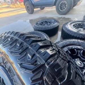 COMPLETE OEM SASQUATCH SET, ONLY 50 MILES