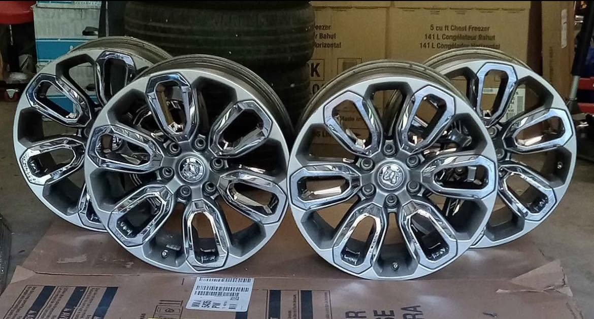 2020 Ram Laramie 20-Inch Wheels — Great Condition photo 1 2020 Ram Laramie 20-Inch Wheels, Great Condition