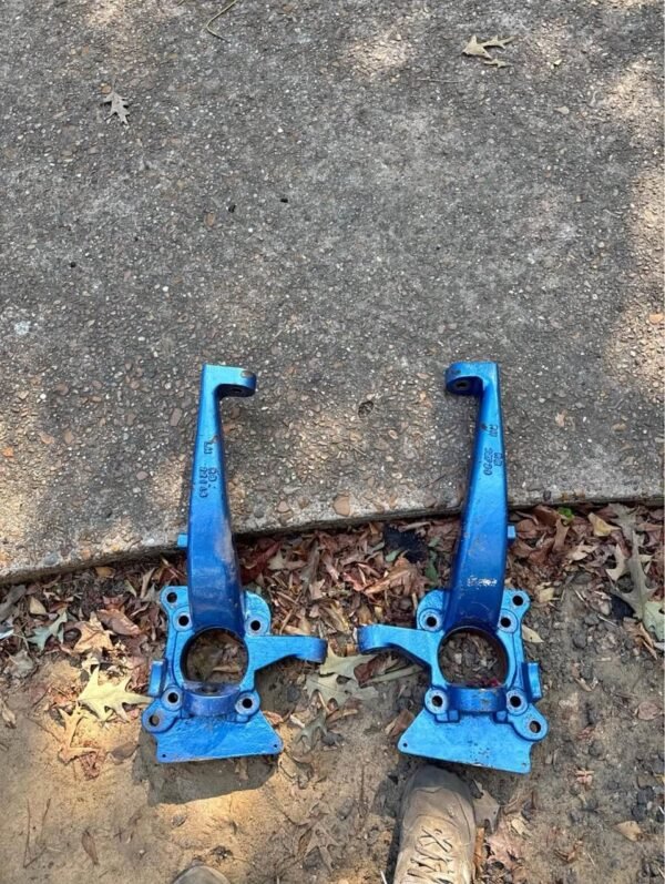 4.5” LIFT SPINDLES FORD F-150 — 2009–2020 — 2WD — FRONT PAIR