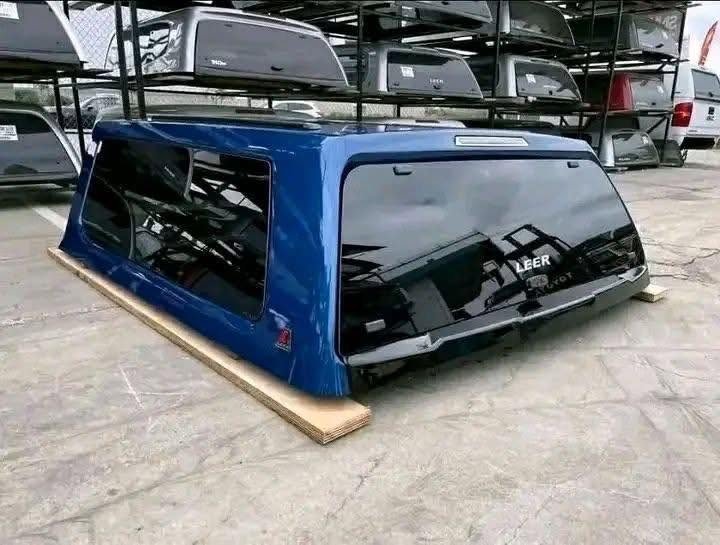 Ford LEER Truck Cap, 6ft bed photo 2 Ford LEER Truck Cap, 6ft bed