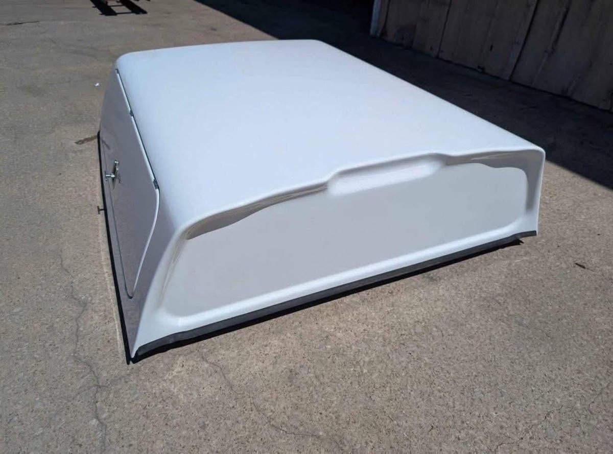 2015-2022 Chevy Truck Cap, 6ft bed photo 5 2015-2022 Chevy Truck Cap, 6ft bed
