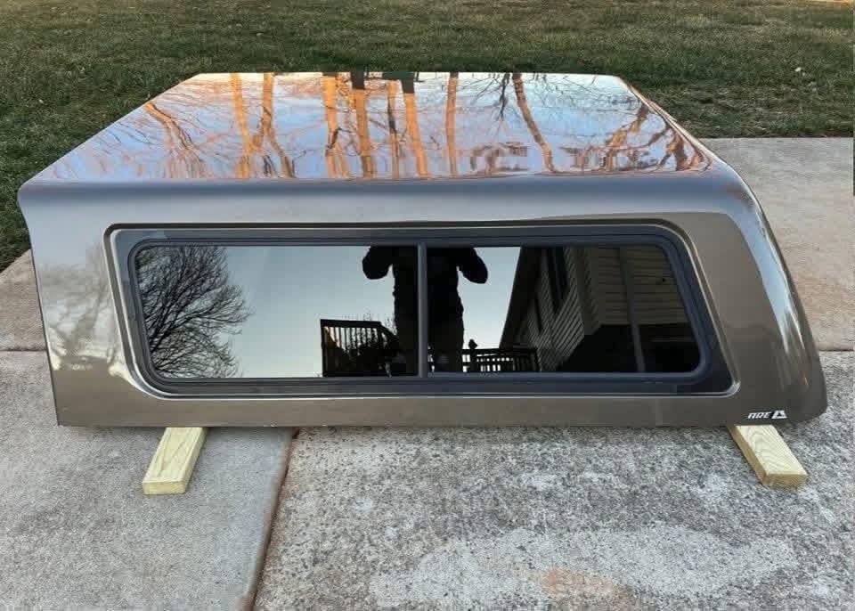 2014-2020 Silverado ARE Truck Cap, 2ft bed photo 5 2014-2020 Silverado ARE Truck Cap, 2ft bed